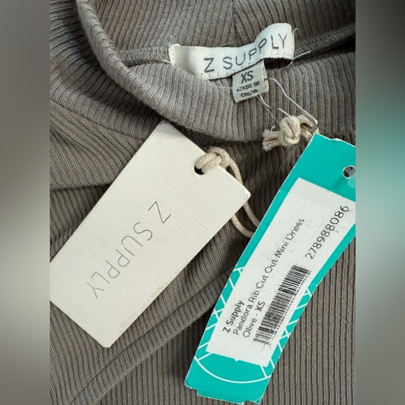 Z SUPPLY Pandora Rib Cut Out Mini Dress Oatmeal XS Long Sleeve Bodycon Knit NWT - Picture 4 of 7